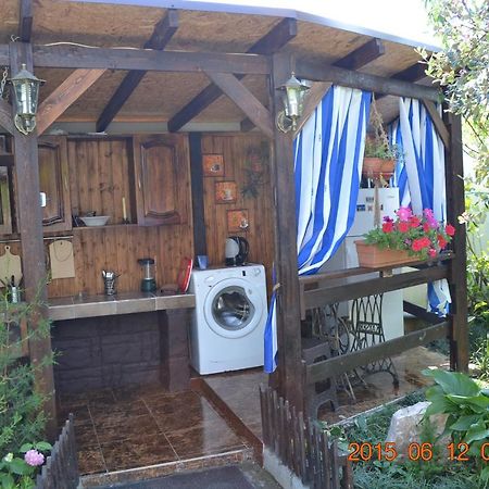 U Palycha Guest House Suchumi Exteriér fotografie