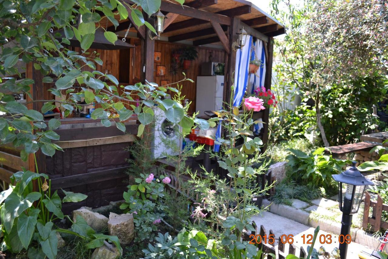 U Palycha Guest House Suchumi Exteriér fotografie
