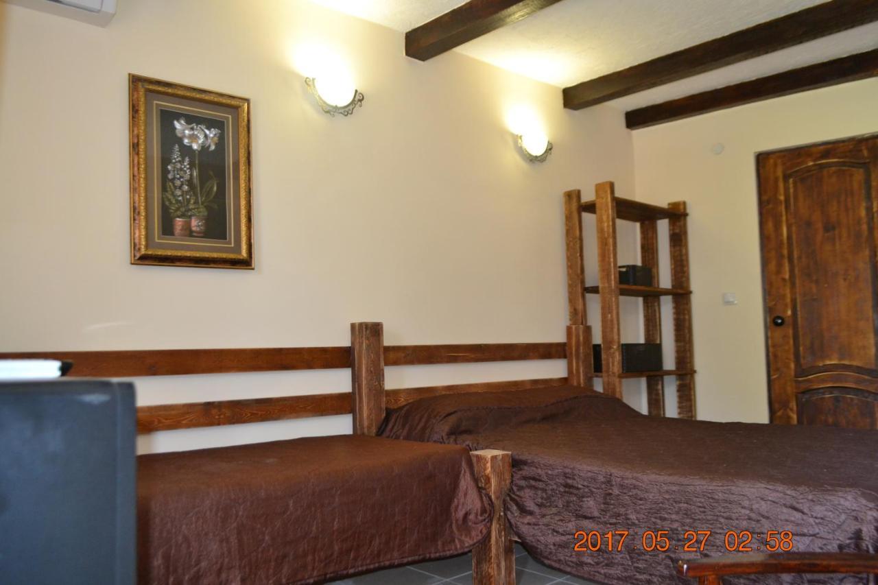 U Palycha Guest House Suchumi Exteriér fotografie