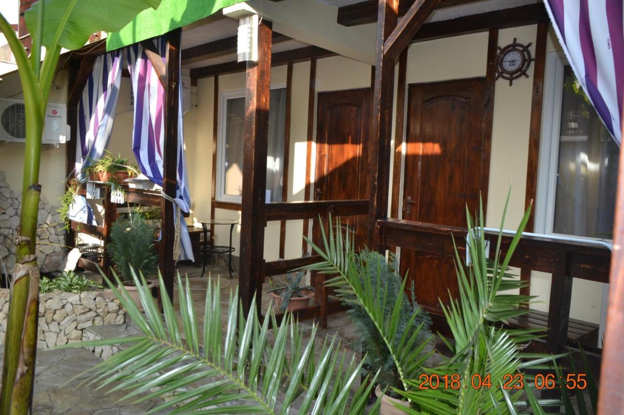 U Palycha Guest House Suchumi Exteriér fotografie