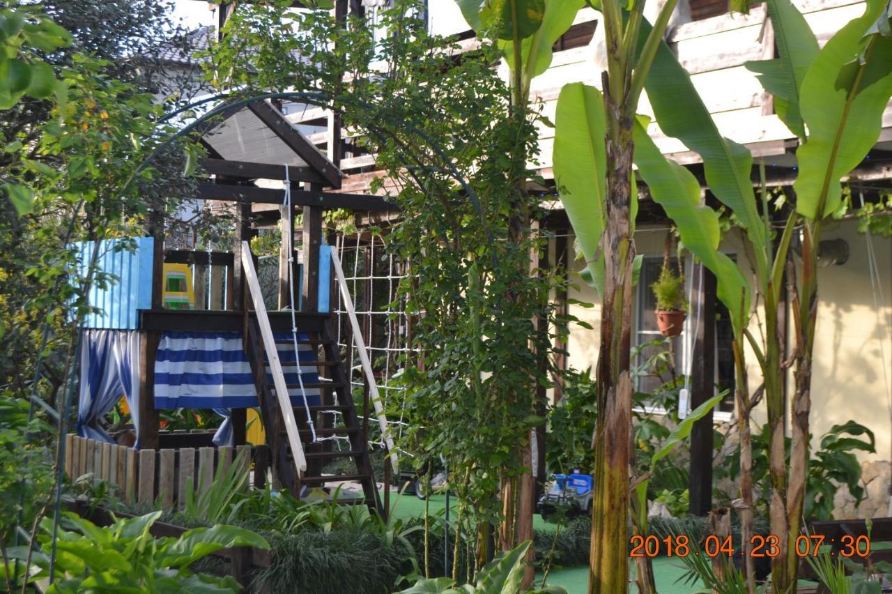 U Palycha Guest House Suchumi Exteriér fotografie