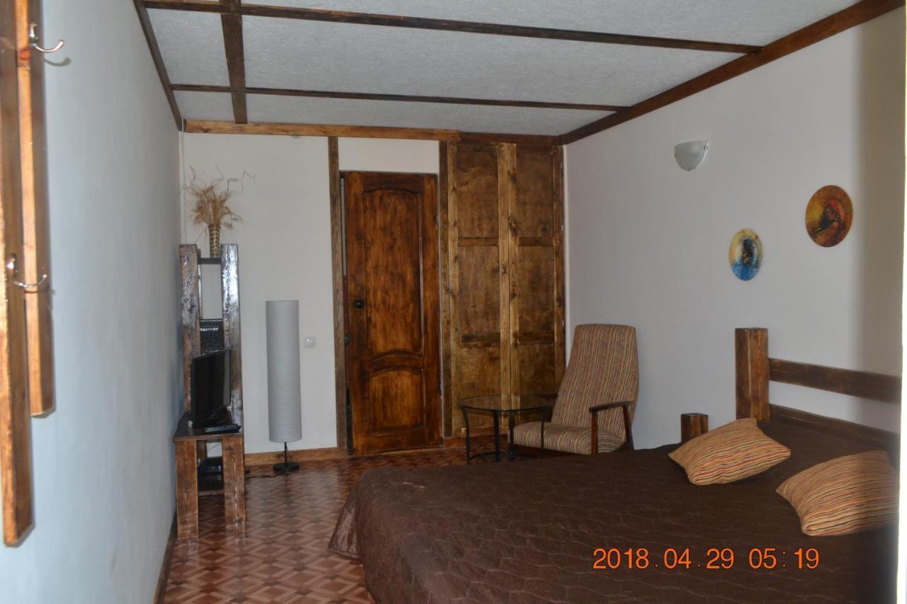 U Palycha Guest House Suchumi Exteriér fotografie